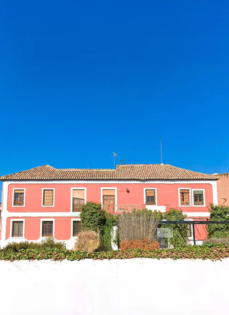 Alojarse en una casería andaluza: historia, tradición y lujo actual